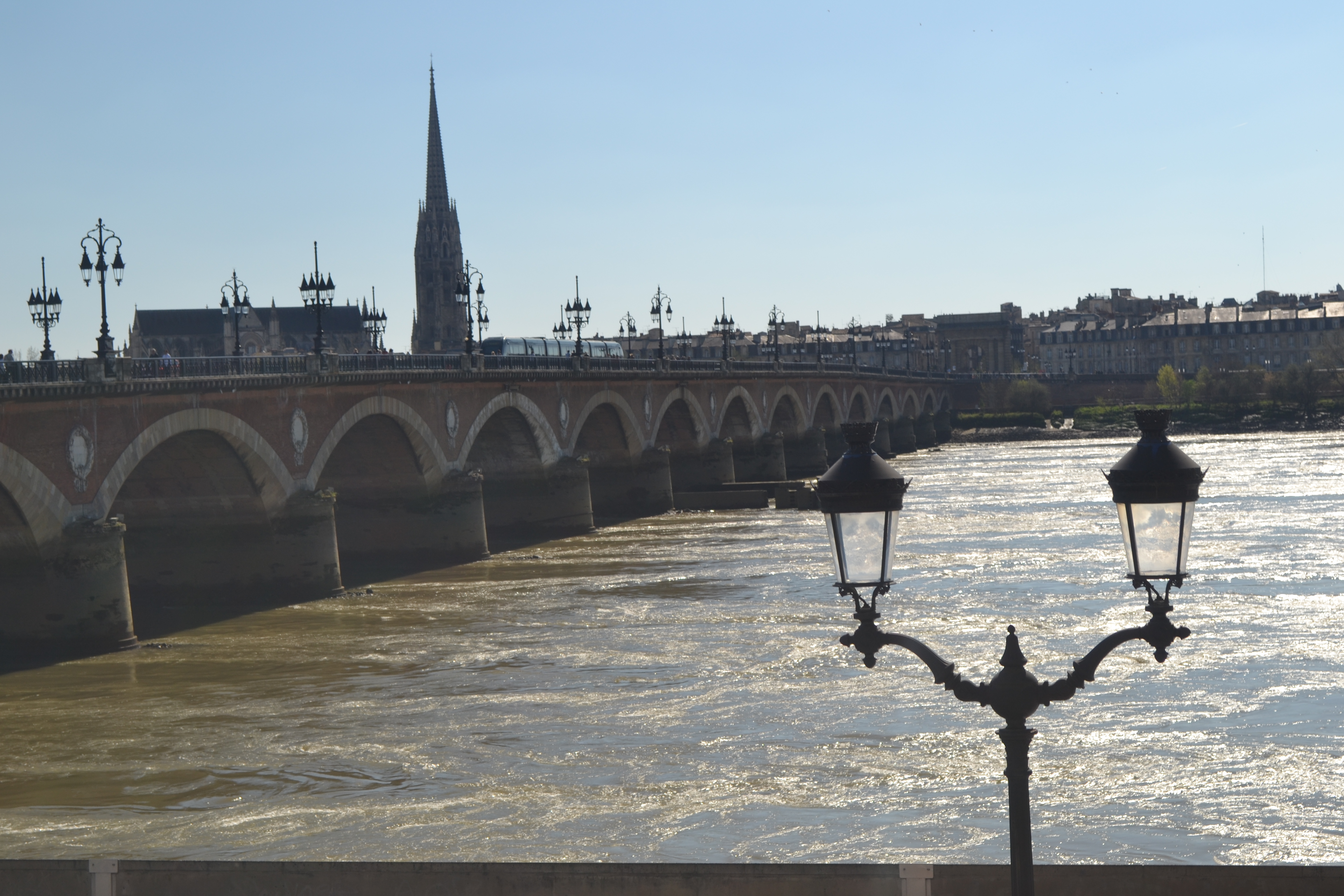 le pont de pierre à Bordeaux